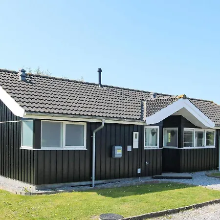 8 Person In * Hadsund